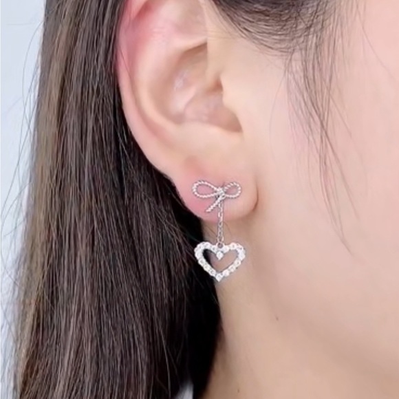 925 Bow & Heart Earrings - Picture 8 of 9